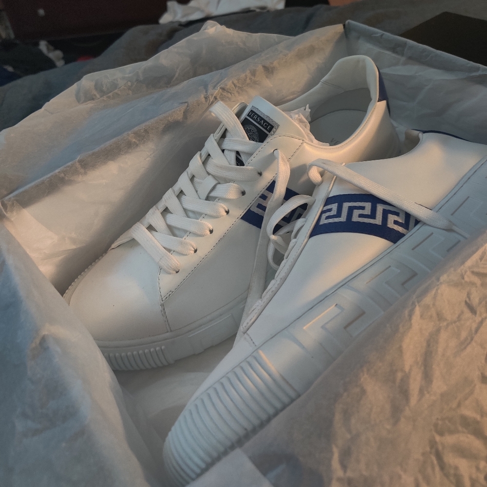Versace la grecca tennis shoes